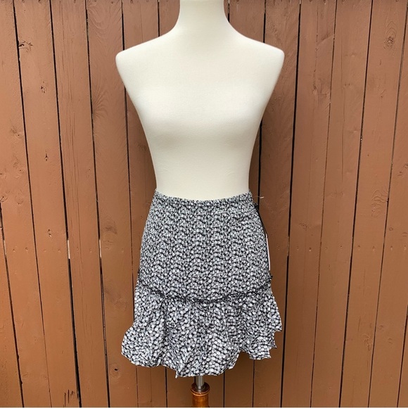 Japna | Black and White Floral Skirt NWT Size Medium - Picture 2 of 12